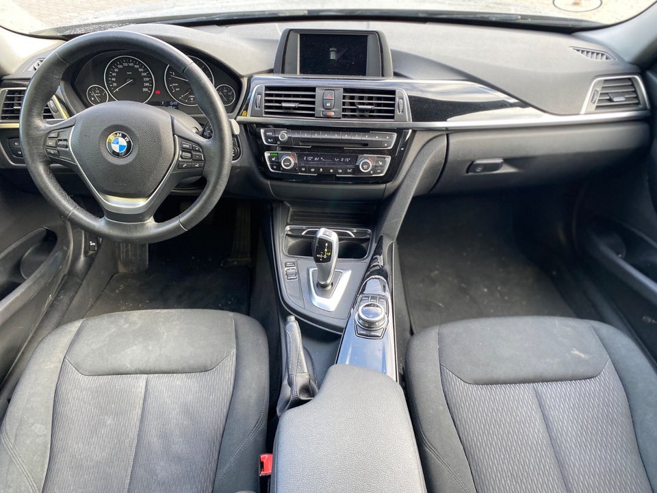 BMW 320d 2,0 Touring aut. 5d