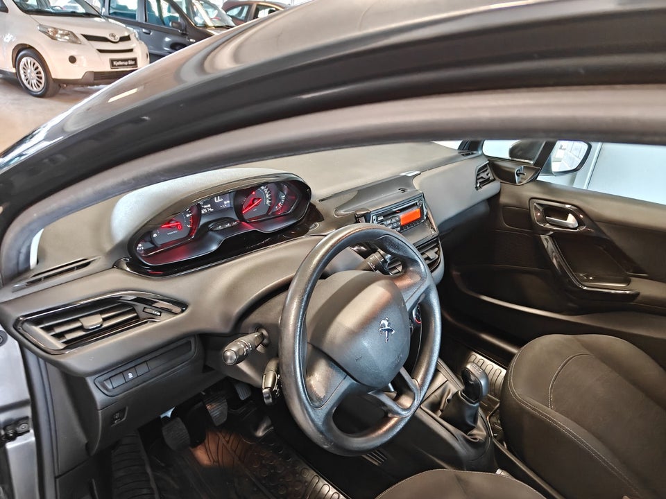 Peugeot 208 1,0 VTi Access 5d