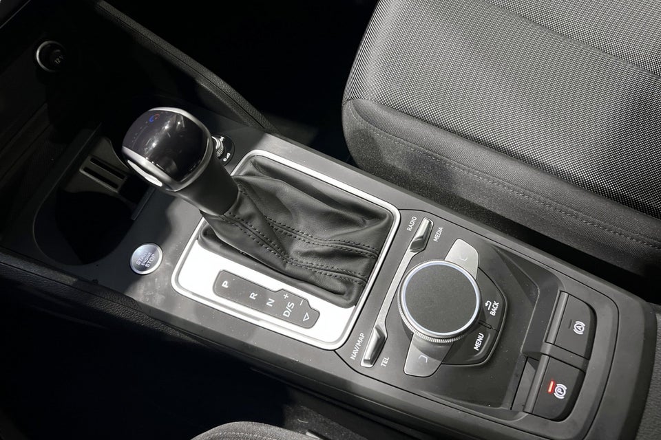 Audi Q2 35 TFSi Prestige S-tr. 5d