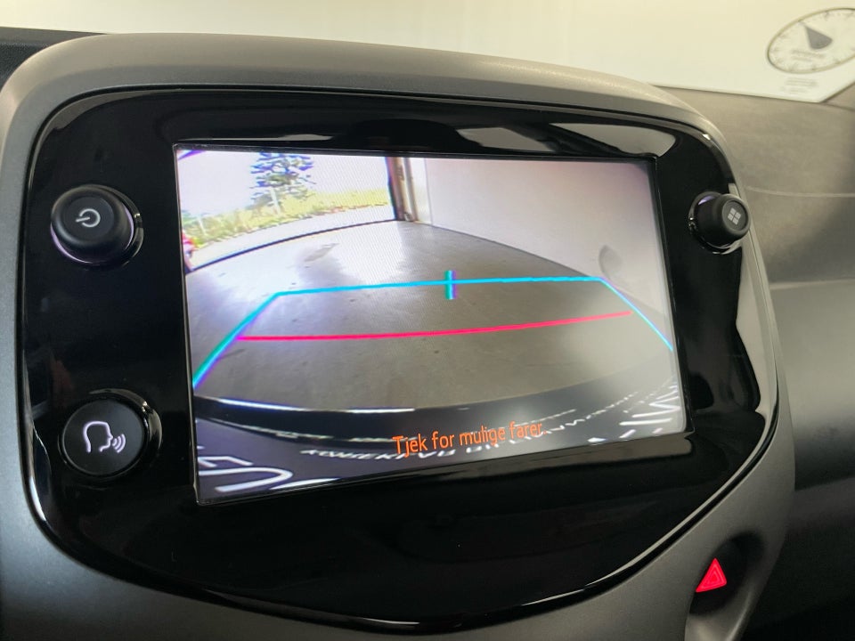 Toyota Aygo 1,0 VVT-i x-plore 5d