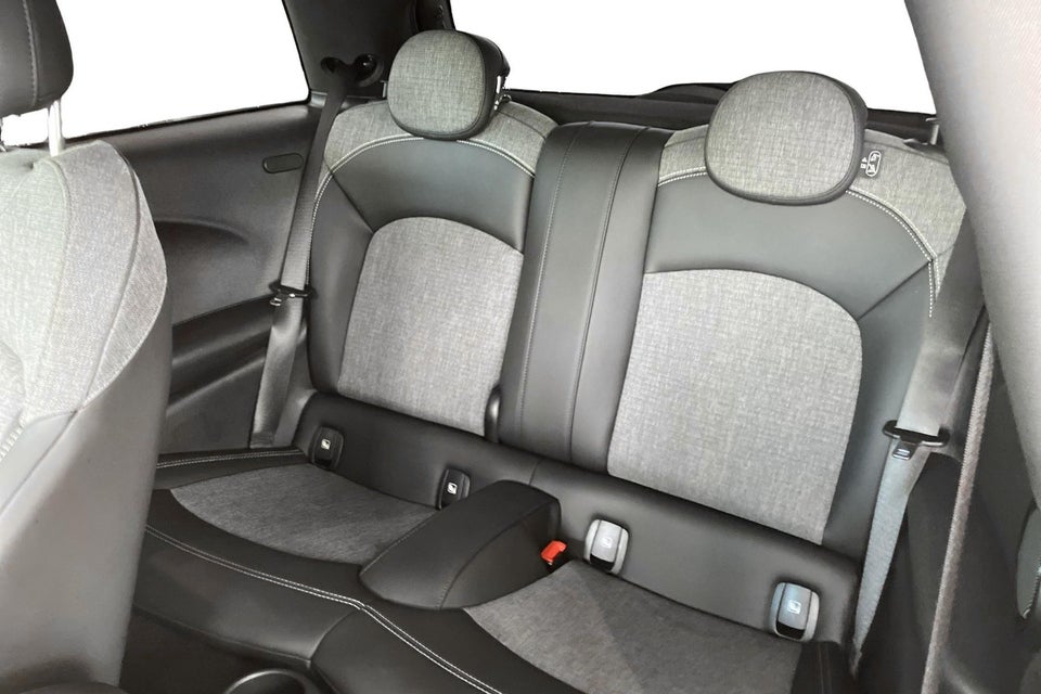 MINI Cooper SE Classic Trim 3d