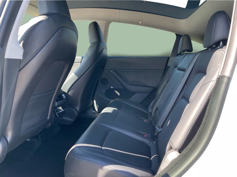 Tesla Model Y Long Range AWD 5d
