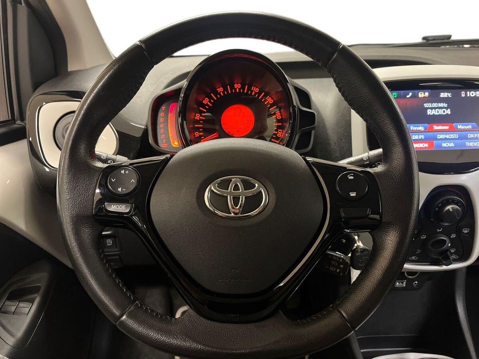 Toyota Aygo 1,0 VVT-i x-pure 5d