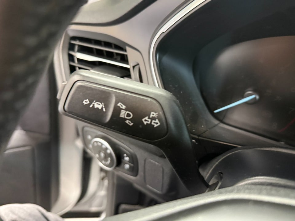 Ford Focus 1,0 EcoBoost mHEV Titanium stc. 5d