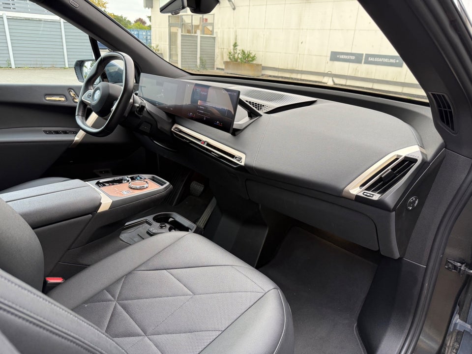 BMW iX xDrive40 Sport 5d