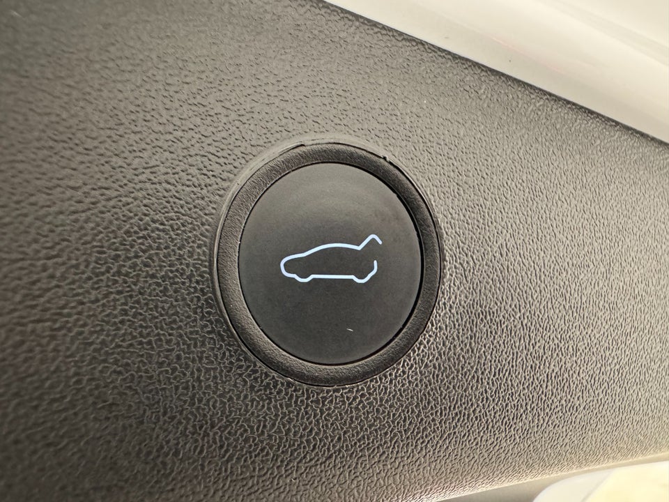 Tesla Model 3 Long Range AWD 4d