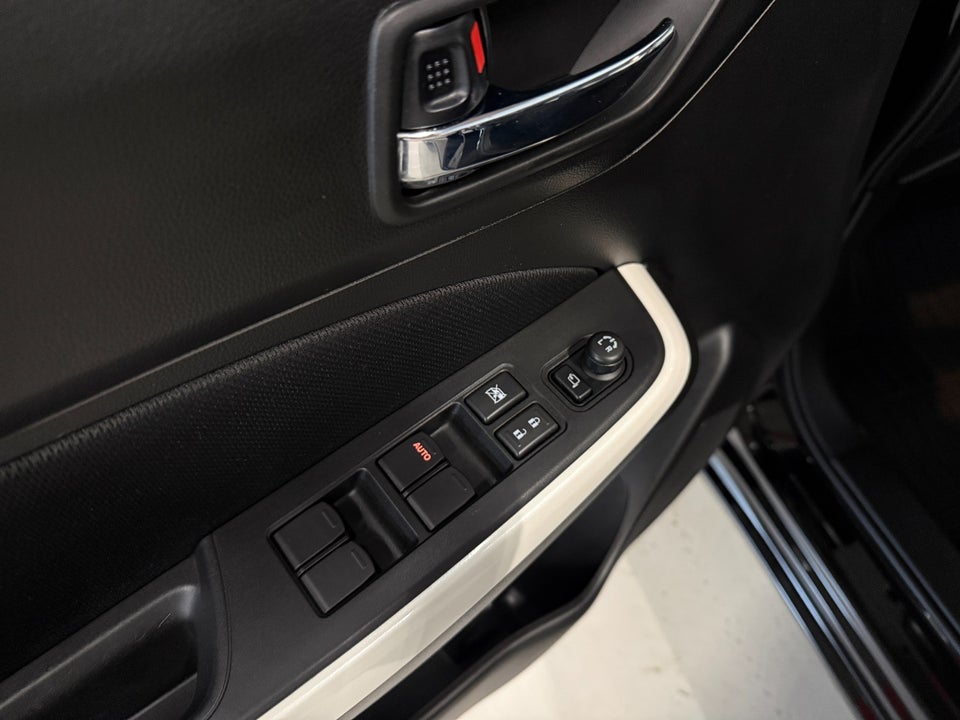 Suzuki Swift 1,2 Dualjet Exclusive CVT 5d