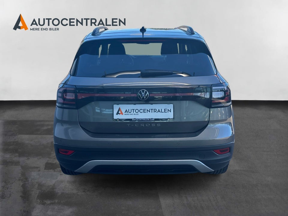 VW T-Cross 1,0 TSi 110 Life Team 5d