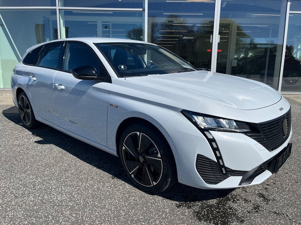 Peugeot e-308 54 Style SW 5d