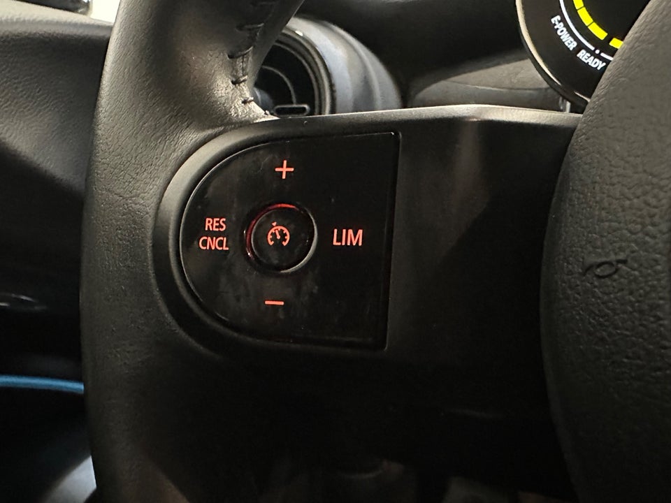 MINI Cooper SE Essential 3d