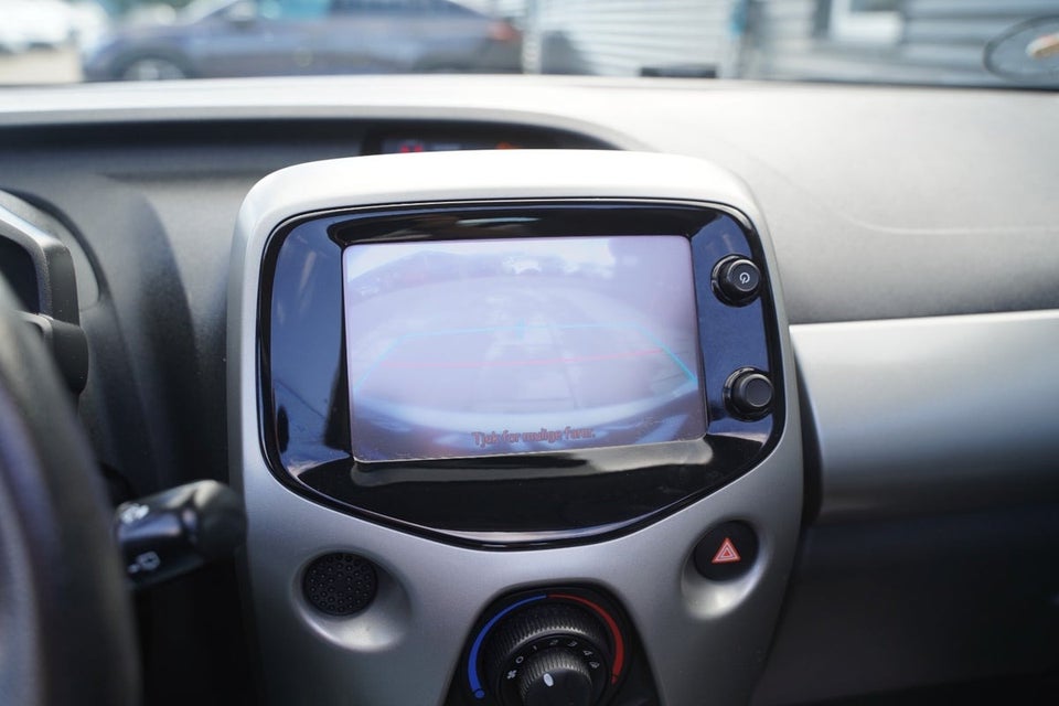 Toyota Aygo 1,0 VVT-i x-sky 5d