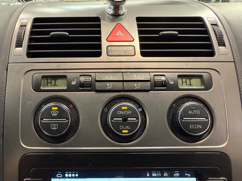 VW Touran 2,0 TDi 136 Trendline DSG Van 5d