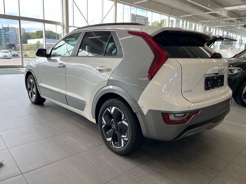 Kia Niro 64 EV Upgrade 5d