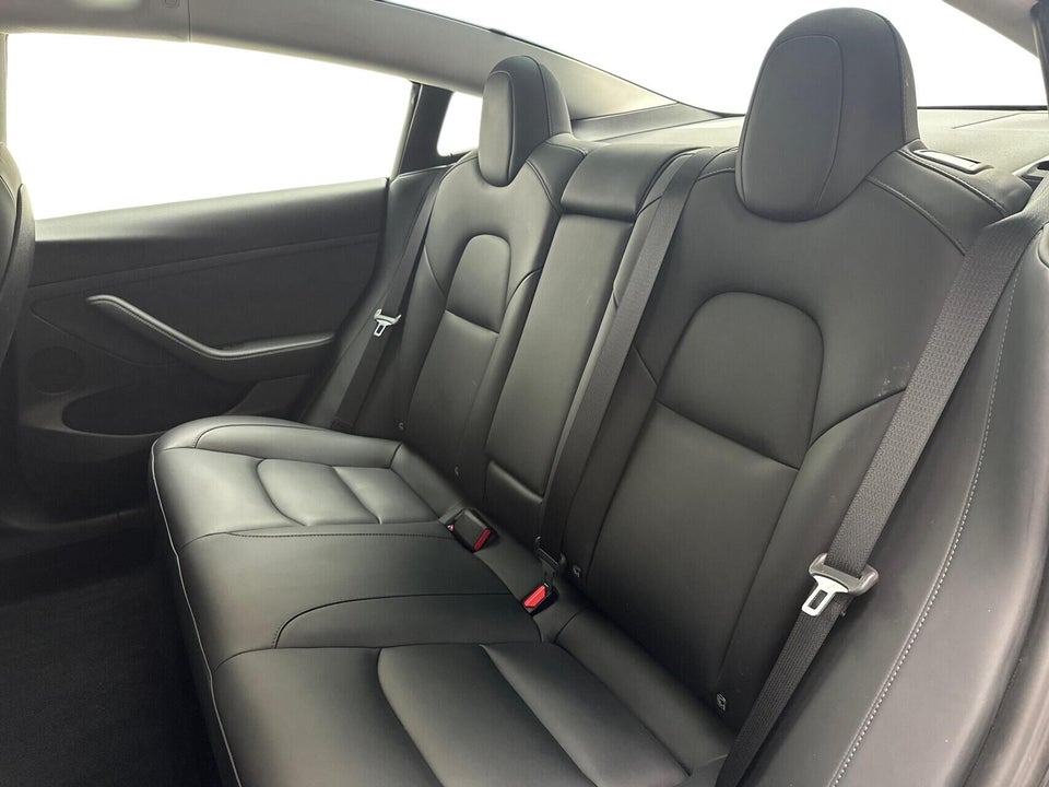 Tesla Model 3 Long Range AWD 4d