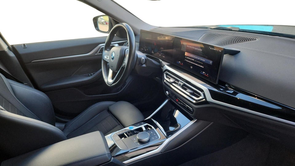 BMW i4 eDrive40 Charged 5d
