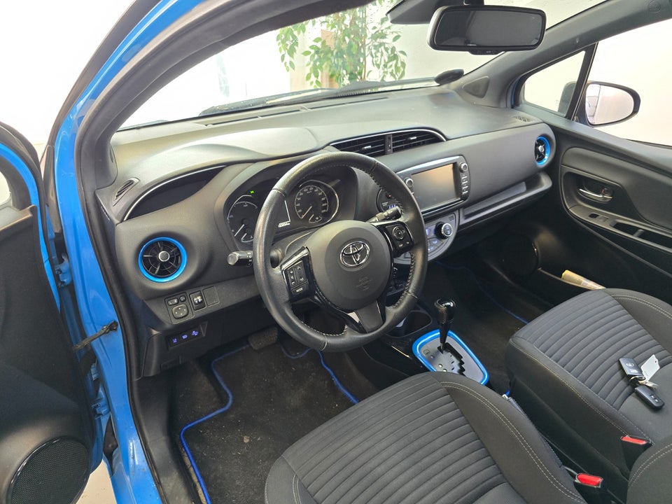 Toyota Yaris 1,5 Hybrid H3 Limited e-CVT 5d
