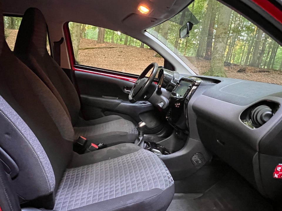 Peugeot 108 1,0 e-VTi 72 Allure+ 5d