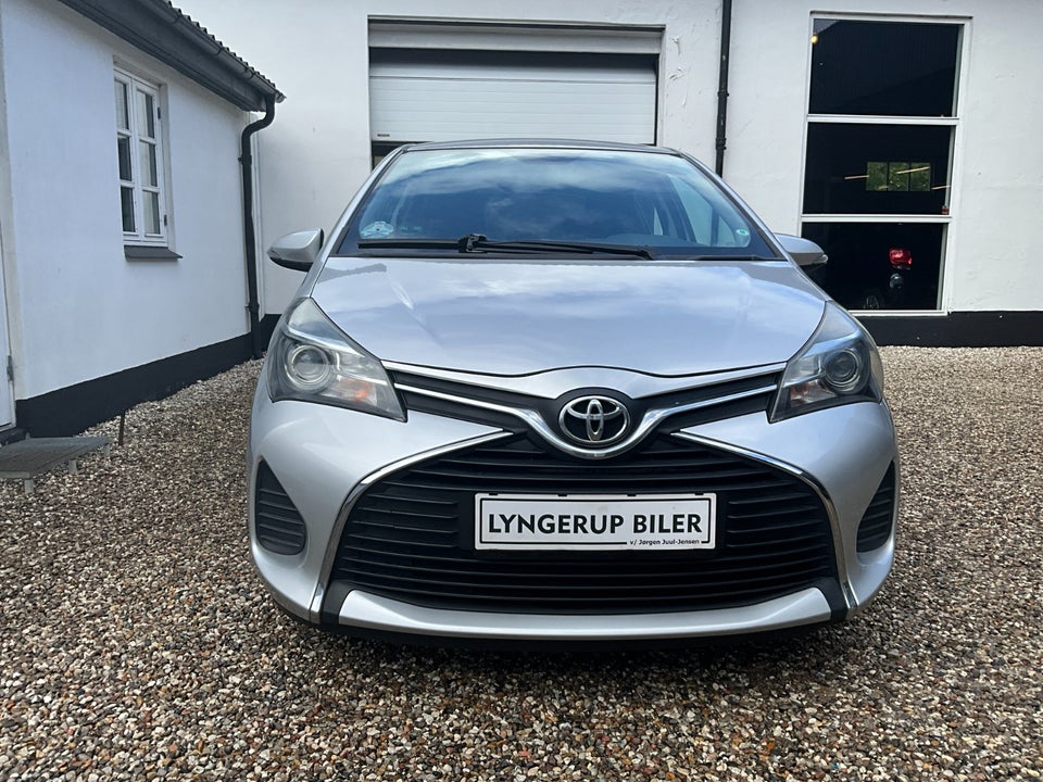 Toyota Yaris 1,0 VVT-i T2 Komfort 5d