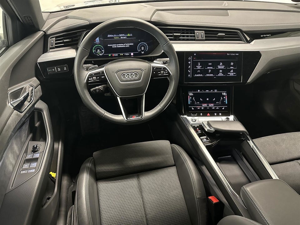 Audi e-tron 55 S-line quattro 5d