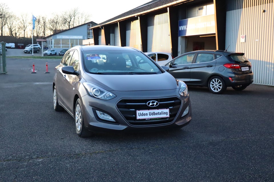 Hyundai i30 1,6 CRDi 110 Style CW Eco 5d