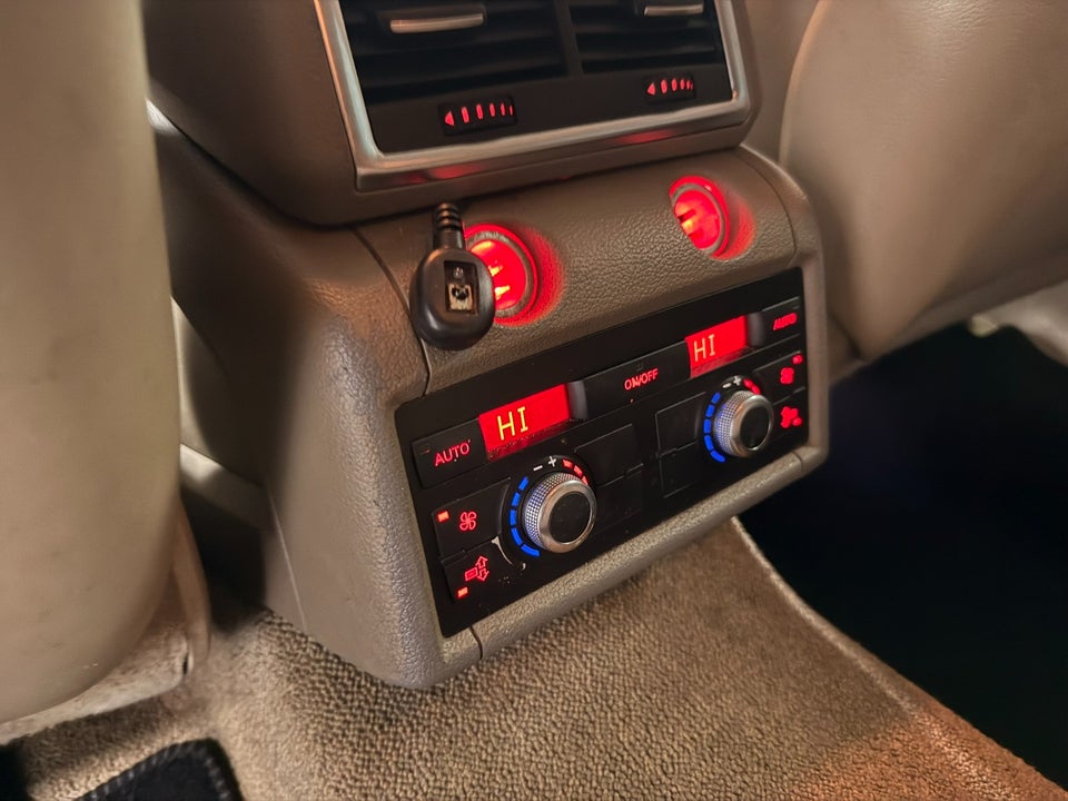 Audi Q7 3,0 TDi quattro Tiptr. 7prs 5d