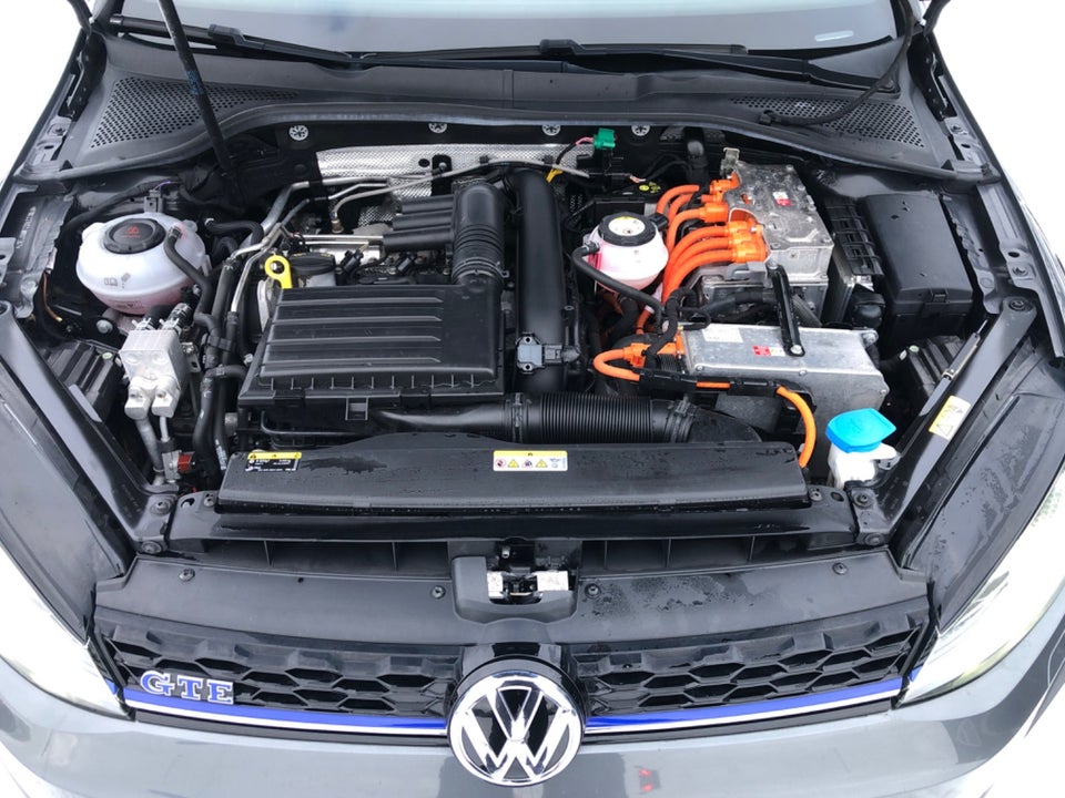 VW Golf VII 1,4 GTE DSG 5d
