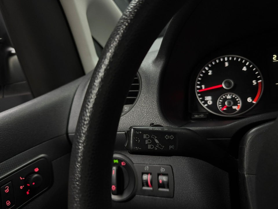 VW Caddy 1,6 TDi 102 BMT Van 5d