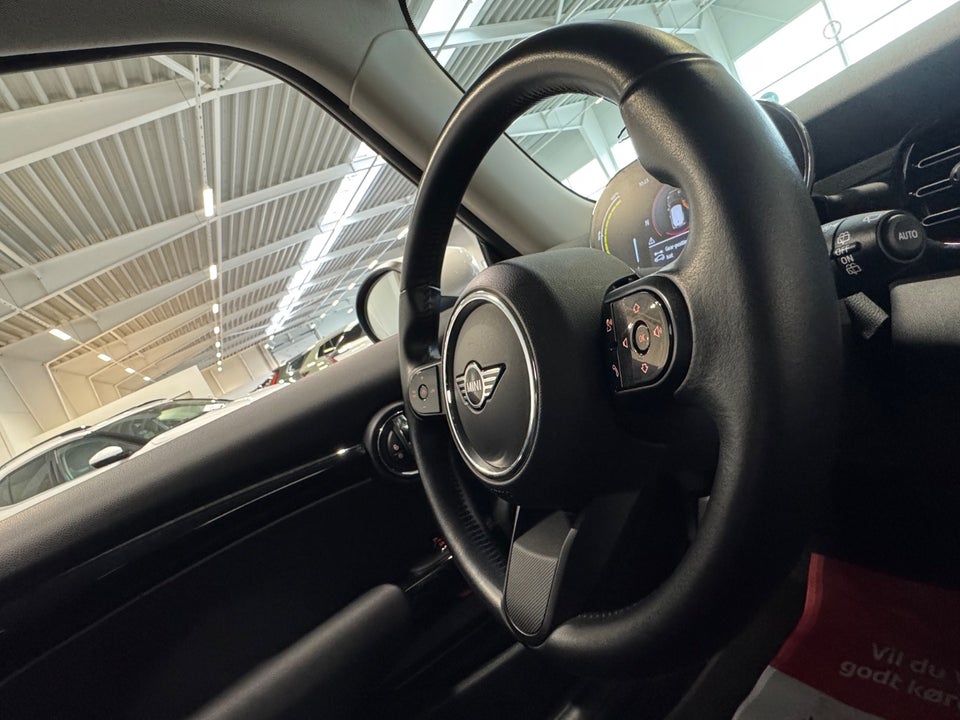 MINI Cooper SE Classic Trim 3d