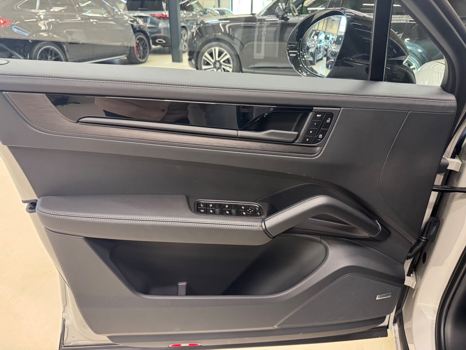 Porsche Cayenne 3,0 E-Hybrid Coupé Tiptr. 5d