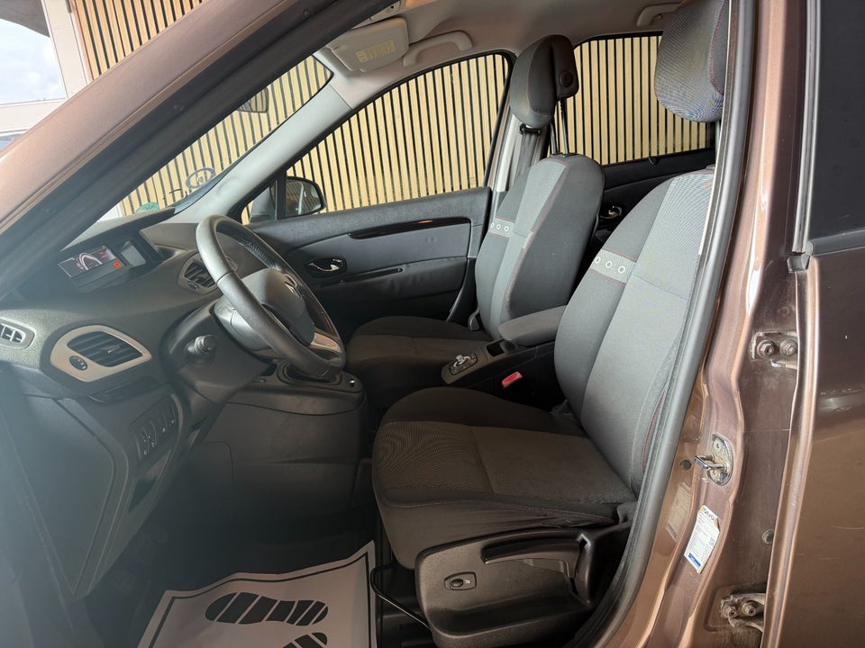 Renault Scenic III 1,5 dCi 110 Expression 5d