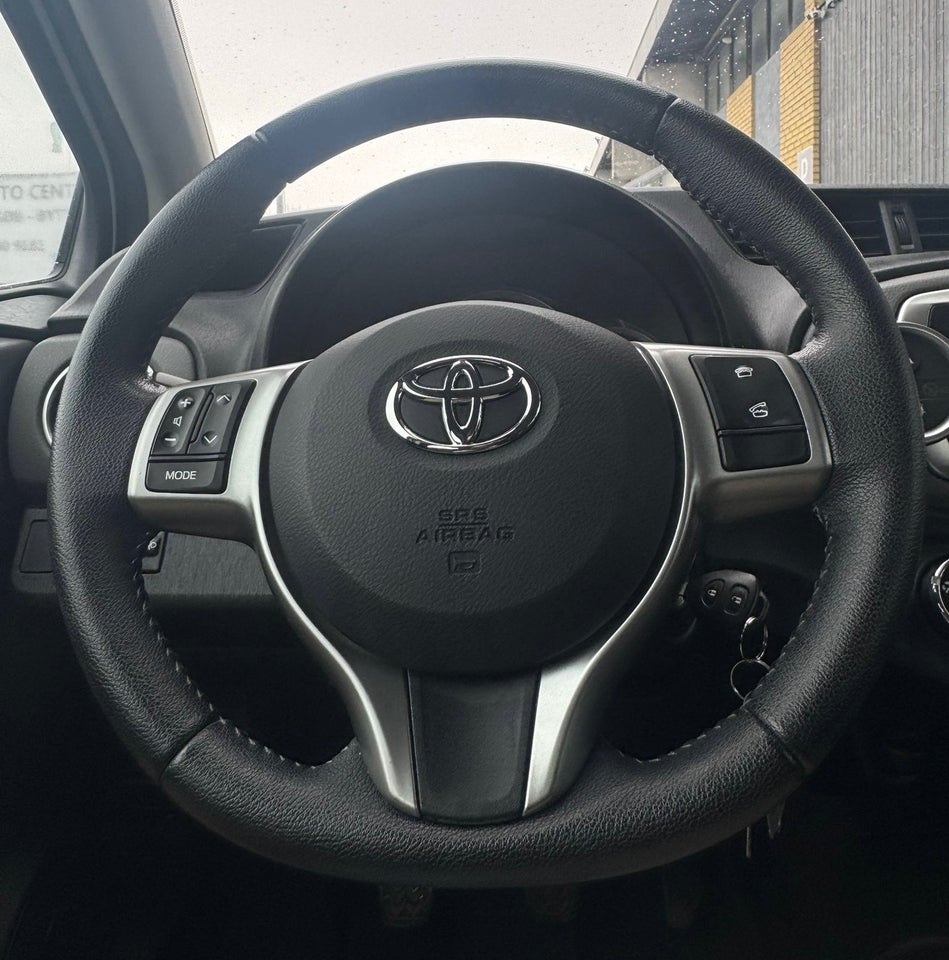 Toyota Yaris 1,0 VVT-i T2 Touch 5d