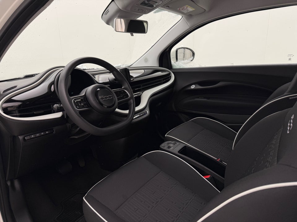 Fiat 500e 24 Action 3d