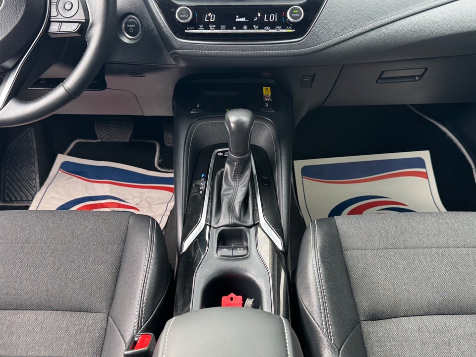 Toyota Corolla 1,8 Hybrid Style Touring Sports e-CVT 5d