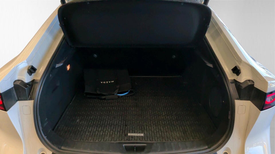 Mazda 6e Takumi Long Range 5d