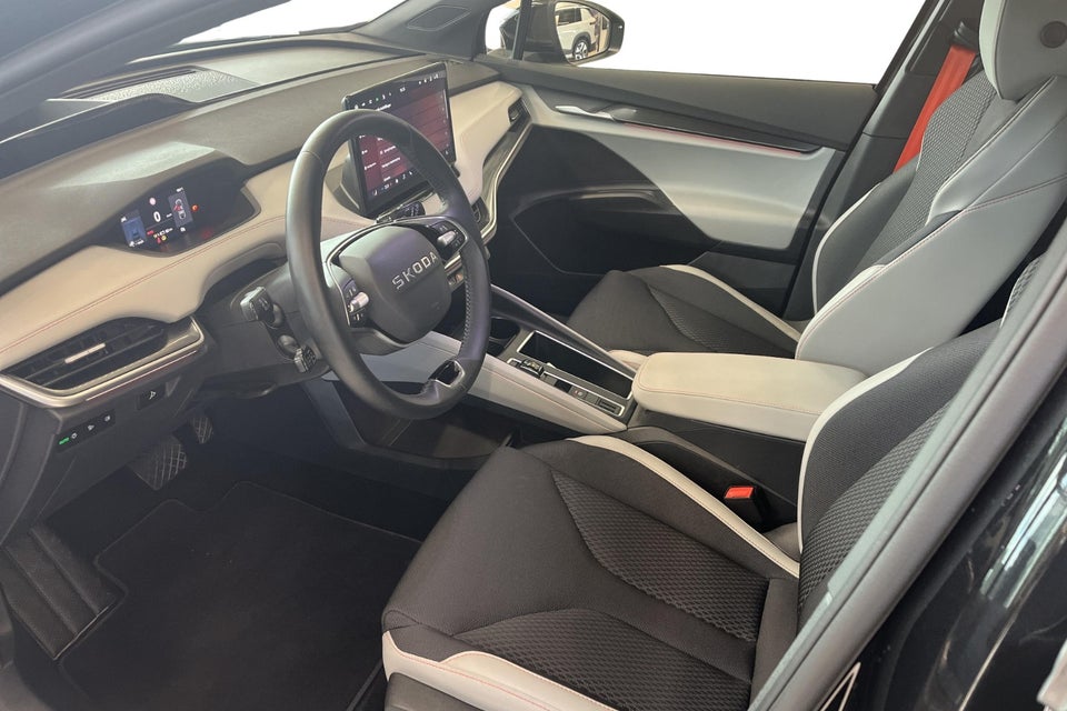 Skoda Elroq 85 iV Lodge Advanced 5d
