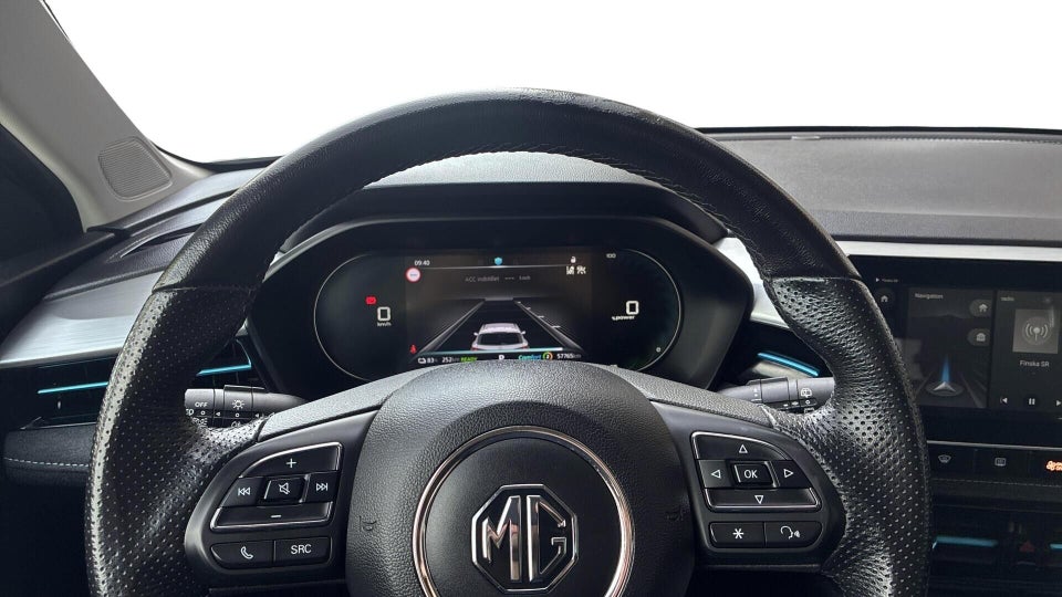 MG MG5 61 Luxury 5d