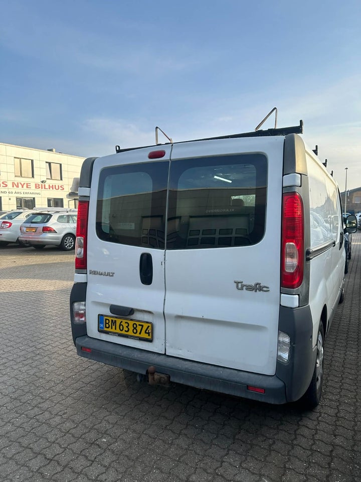 Renault Trafic T29 2,0 dCi 115 L2H1 4d