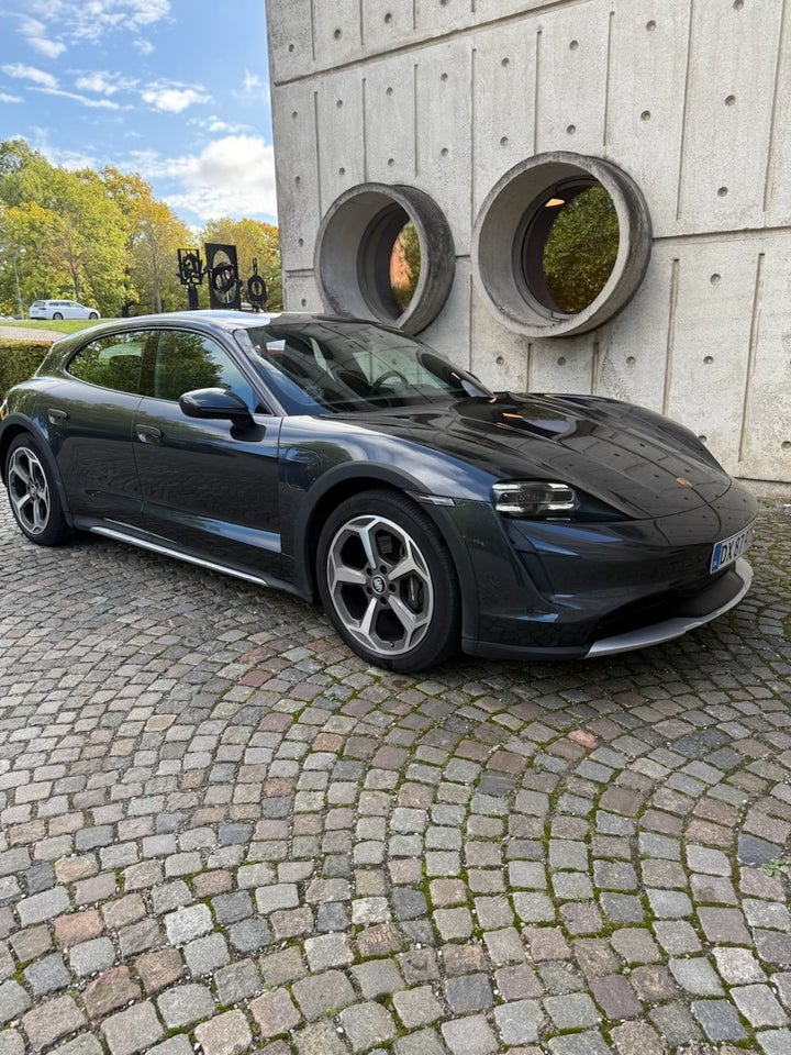 Porsche Taycan 4 Performance+ Cross Turismo 5d