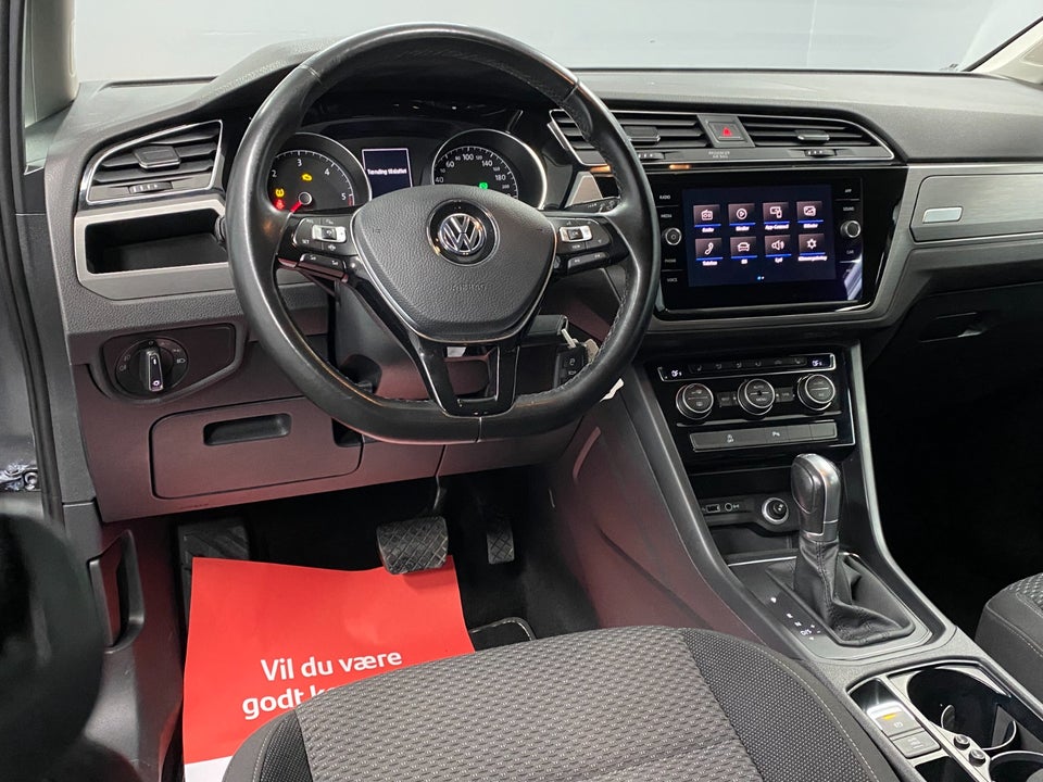VW Touran 1,6 TDi 115 Comfortline Connect DSG 7prs 5d
