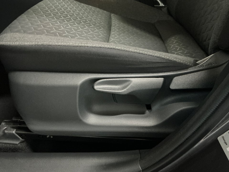 Toyota Yaris Cross 1,5 Hybrid Active Tech+ e-CVT 5d