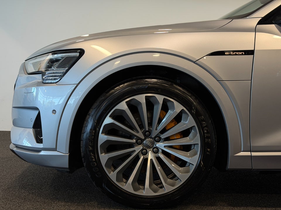 Audi e-tron 55 S-line quattro 5d