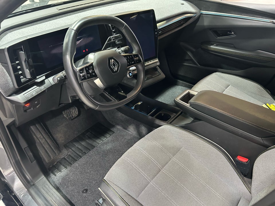 Renault Megane E-Tech 60 Techno 5d