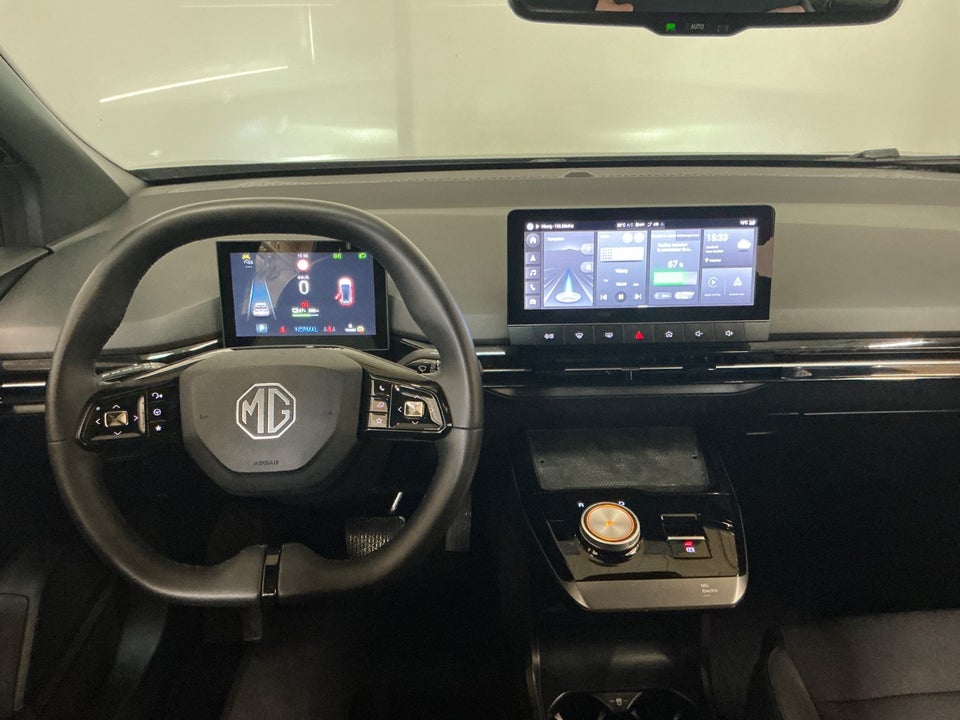 MG 4 77 Luxury Extended Range 5d