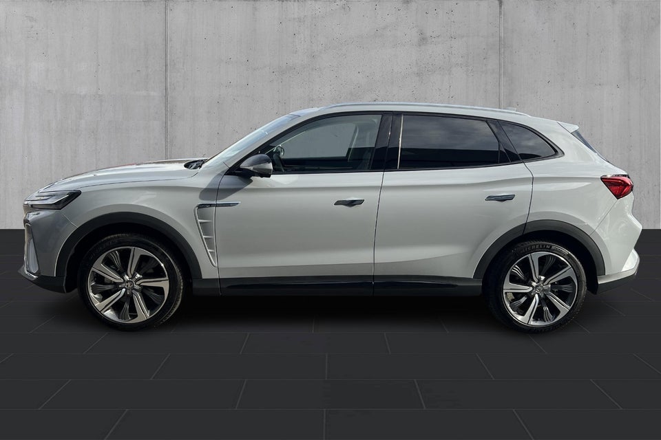 MG Marvel R Performance 5d