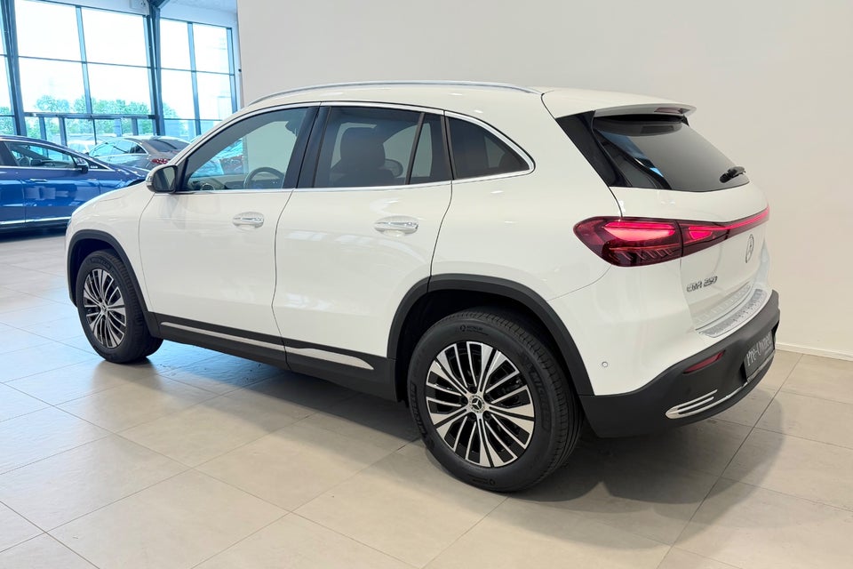 Mercedes EQA250 Progressive 5d