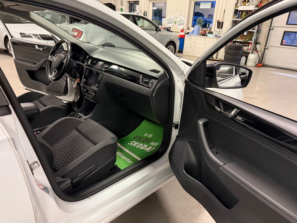 Skoda Rapid 1,0 TSi 110 Ambition Spaceback 5d