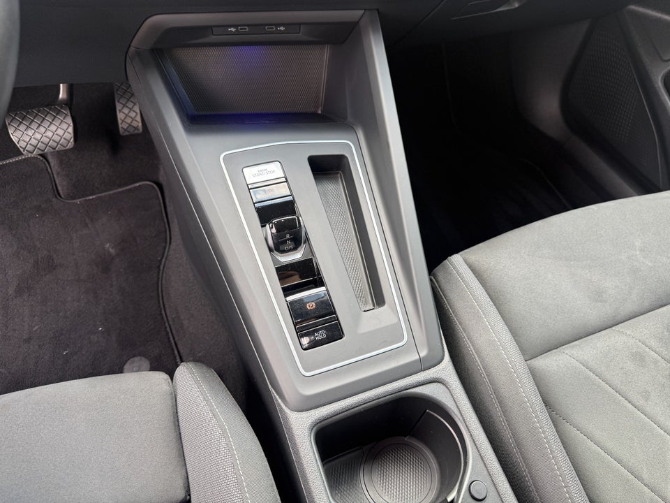 VW Golf VIII 1,4 eHybrid DSG 5d