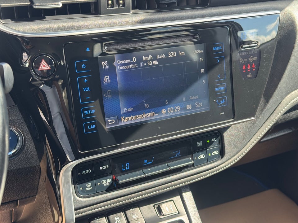 Toyota Auris 1,8 Hybrid H2 Comfort Touring Sports CVT 5d