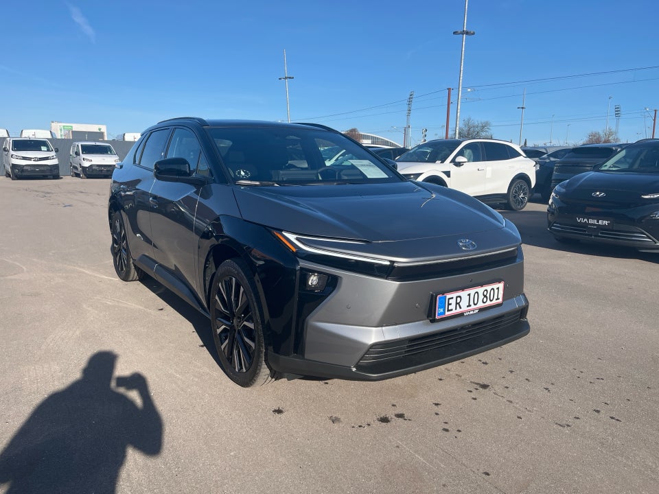 Toyota bZ4X 73 Executive 5d