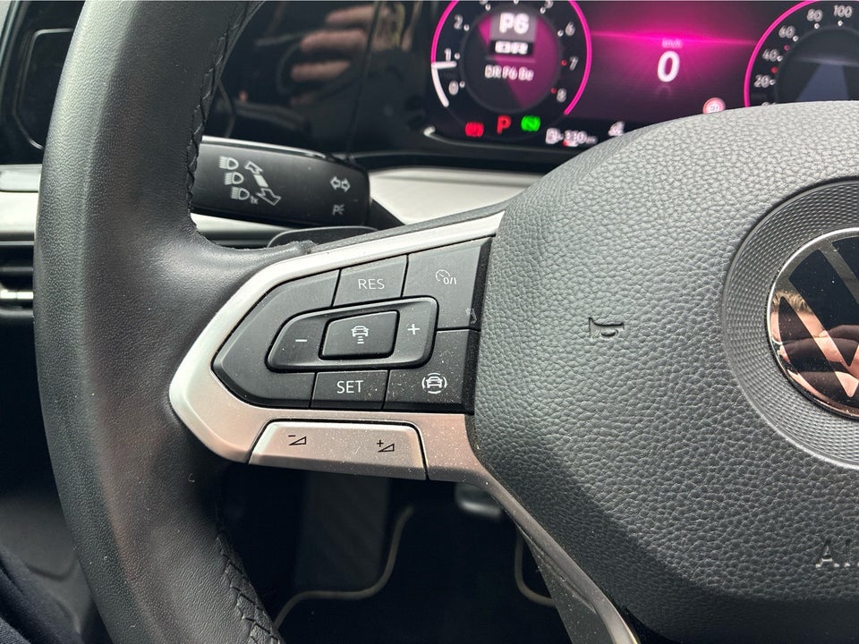 VW Golf VIII 1,5 eTSi 130 Life Variant DSG 5d